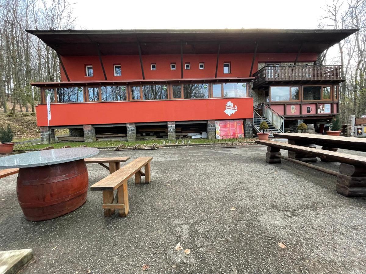 Chata Korenny Vrch Pezinska Baba Pezinok Extérieur photo