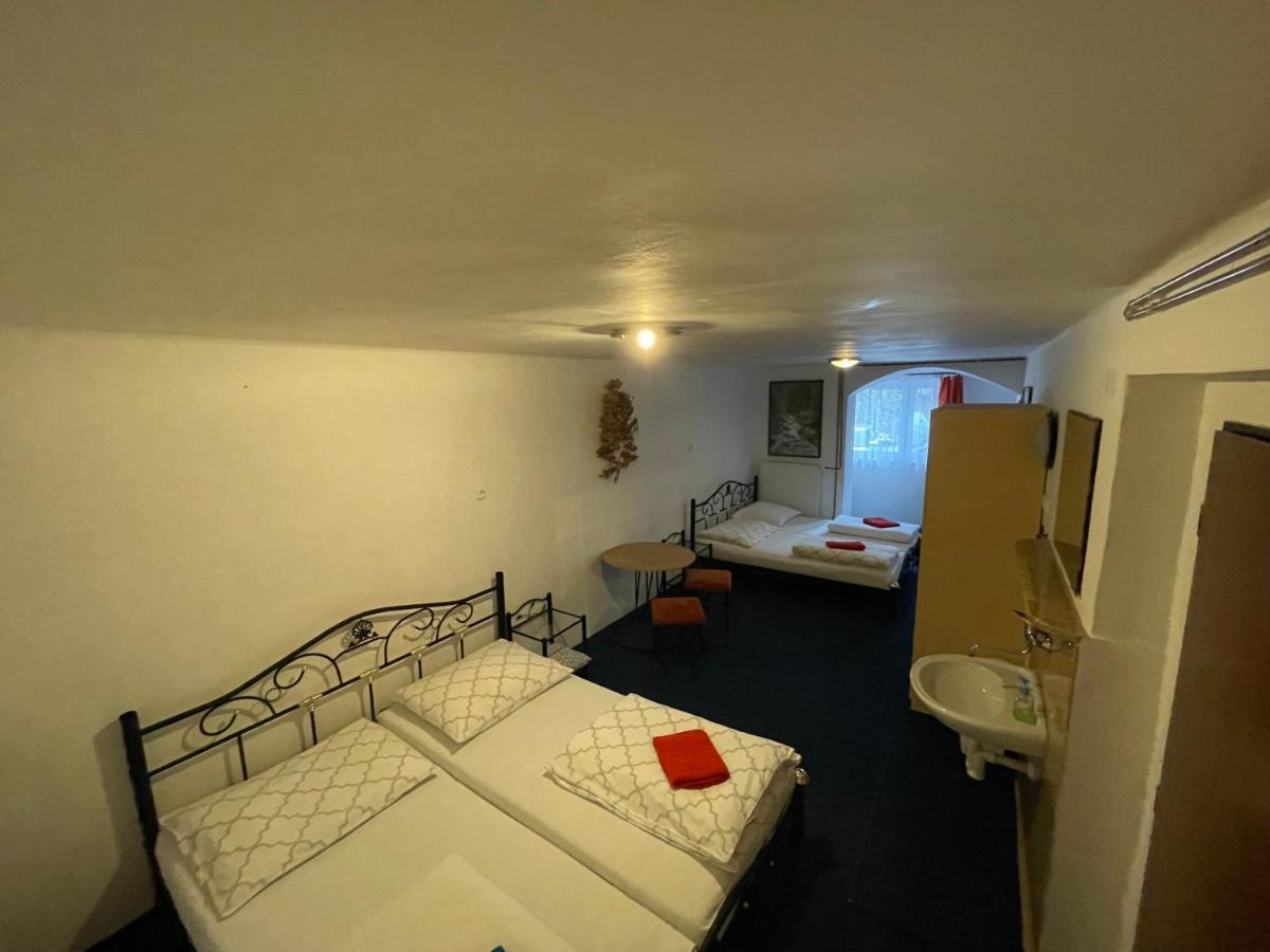 Chata Korenny Vrch Pezinska Baba Pezinok Extérieur photo