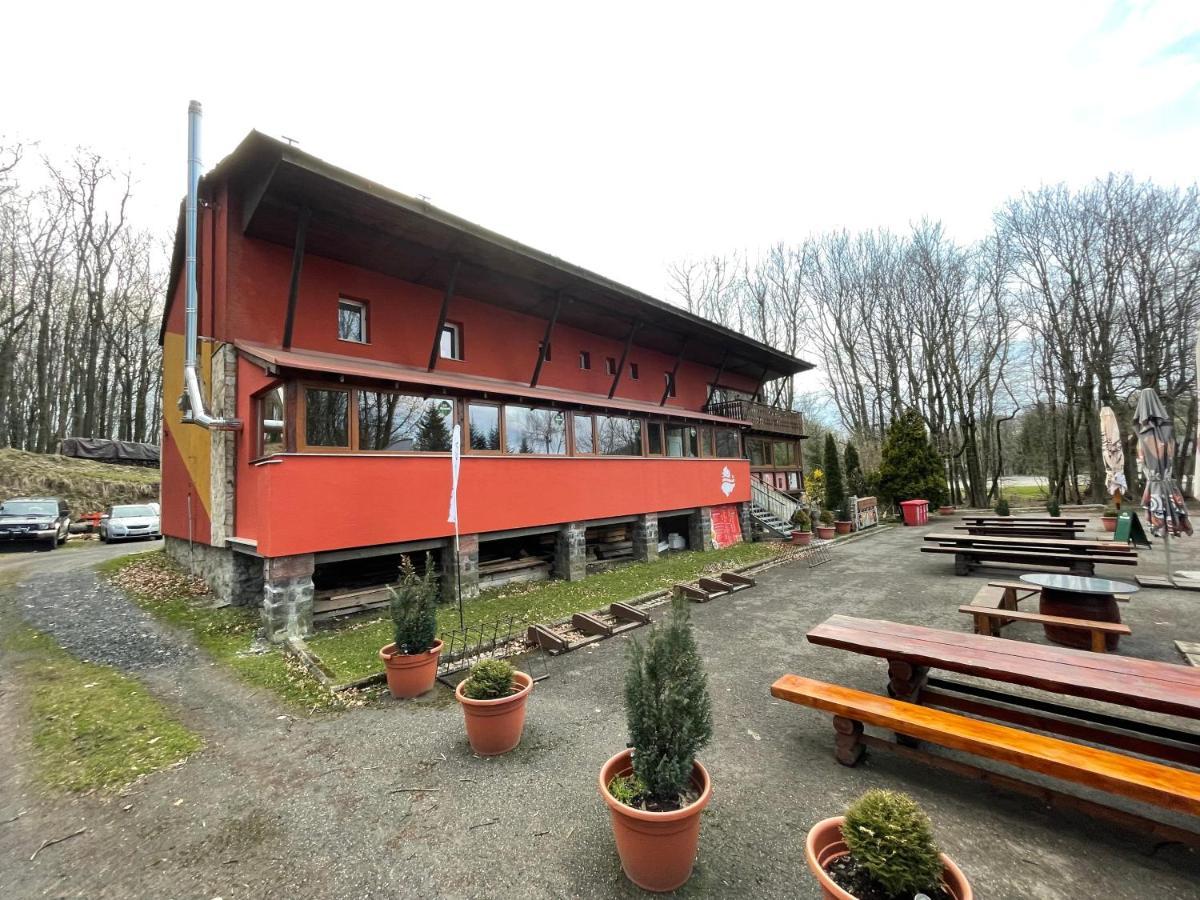 Chata Korenny Vrch Pezinska Baba Pezinok Extérieur photo