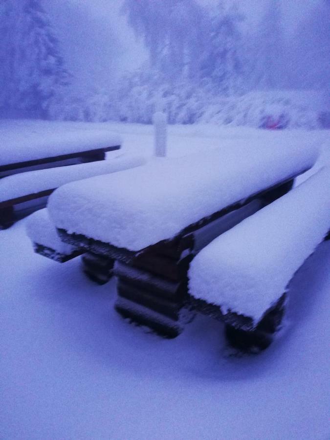 Chata Korenny Vrch Pezinska Baba Pezinok Extérieur photo